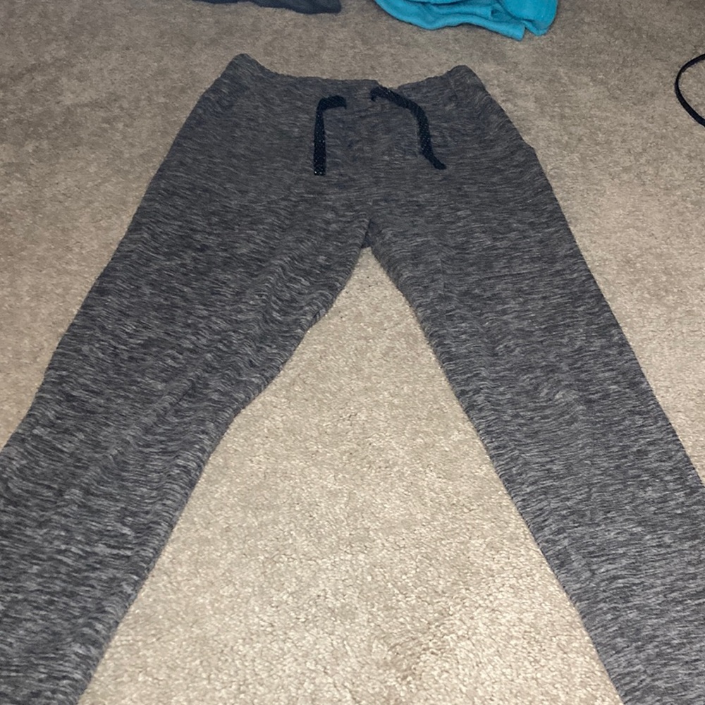 Girls athletic sweatpants.